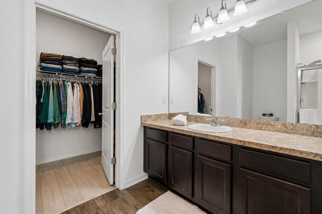 705 GARDEN OAKS SQUARE, Seffner, FL 33584