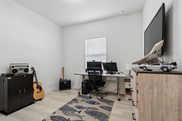 705 GARDEN OAKS SQUARE, Seffner, FL 33584