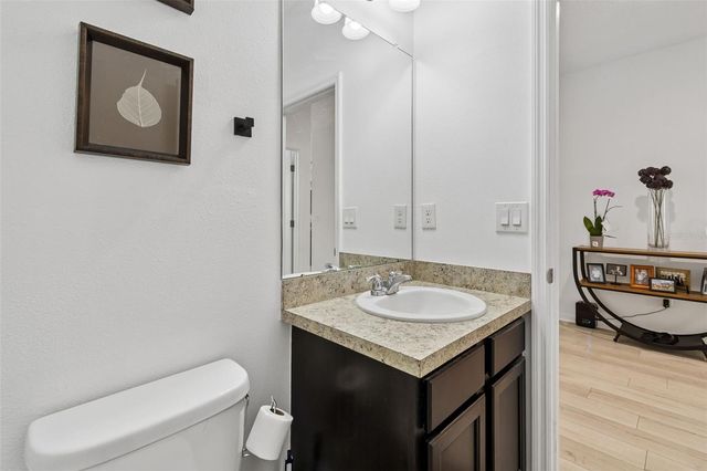 705 GARDEN OAKS SQUARE, Seffner, FL 33584