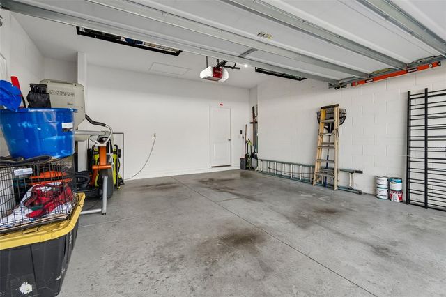 705 GARDEN OAKS SQUARE, Seffner, FL 33584