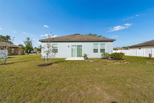 705 GARDEN OAKS SQUARE, Seffner, FL 33584