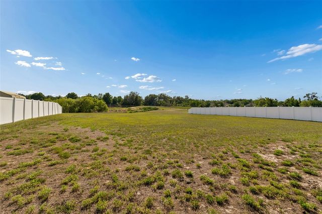 705 GARDEN OAKS SQUARE, Seffner, FL 33584