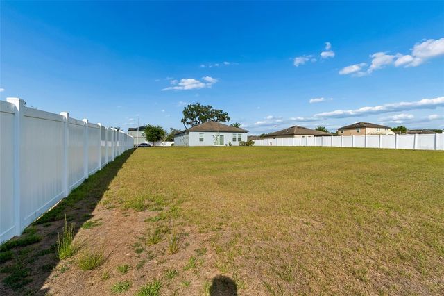 705 GARDEN OAKS SQUARE, Seffner, FL 33584