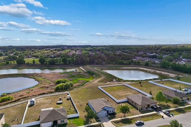 705 GARDEN OAKS SQUARE, Seffner, FL 33584