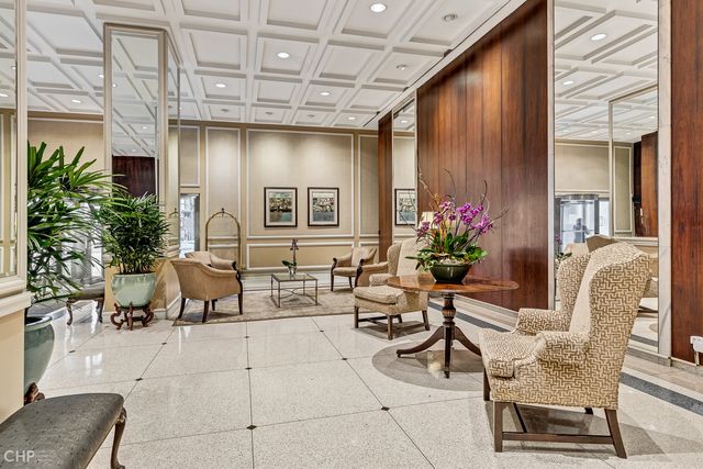 777 N Michigan Avenue 1700, Chicago, IL 60611