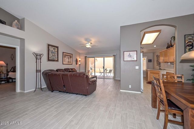 19405 N 83RD Drive, Peoria, AZ 85382