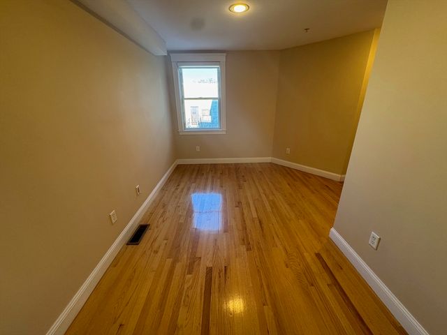 10 Sherman Court -, Somerville, MA 02145