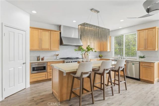 6 Blackbird, Irvine, CA 92618
