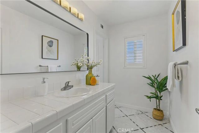 6 Blackbird, Irvine, CA 92618