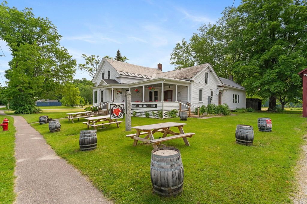 208 Main Street, Cambridge, VT 05444