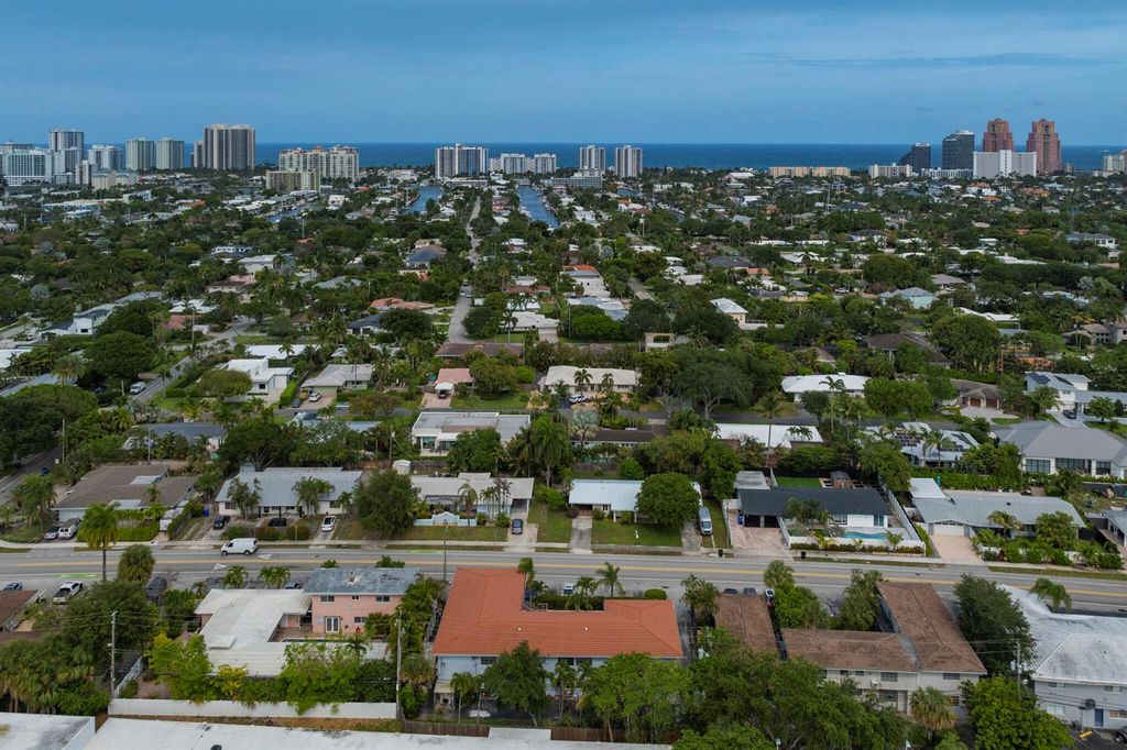 2725 Middle River Drive 11, Fort Lauderdale, FL 33306