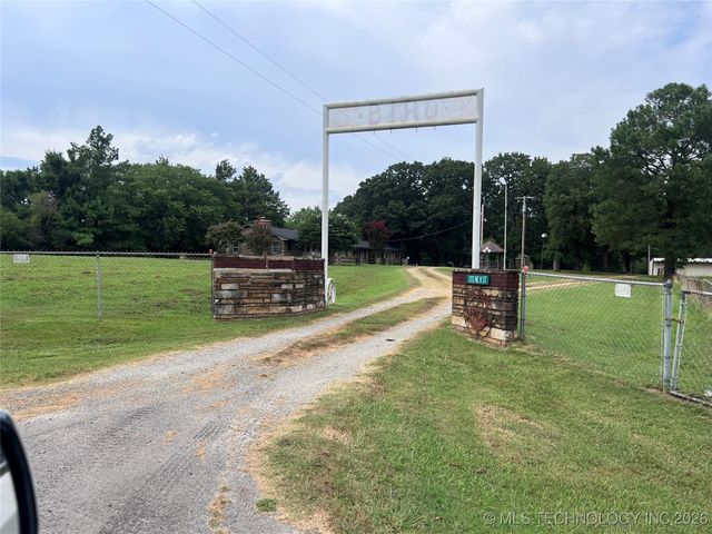 203 NE H Street, Stigler, OK 74462