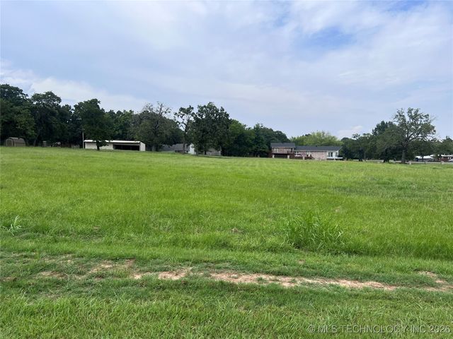 203 NE H Street, Stigler, OK 74462