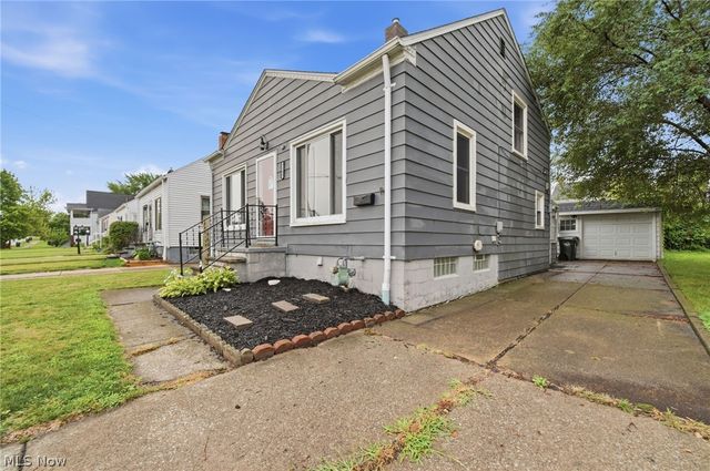7103 Velma Avenue, Parma, OH 44129