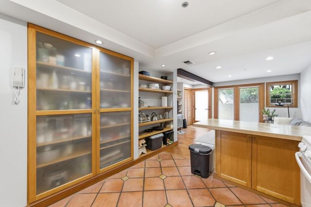 327 San Jose Avenue, San Francisco, CA 94110