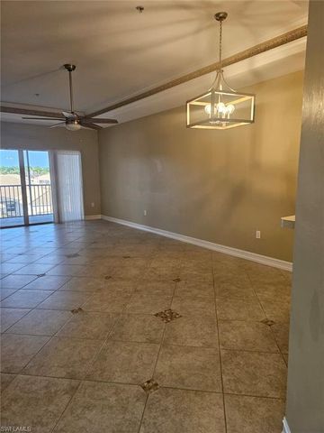 7835 Regal Heron CIR 301, Naples, FL 34104