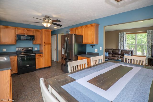 11032 Titus Avenue NW, Uniontown, OH 44685