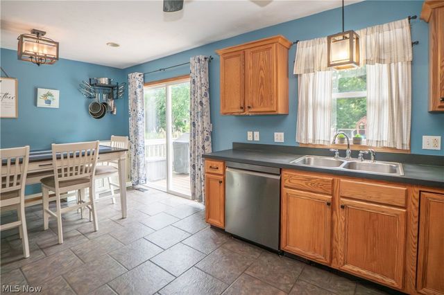 11032 Titus Avenue NW, Uniontown, OH 44685