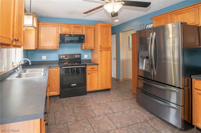 11032 Titus Avenue NW, Uniontown, OH 44685