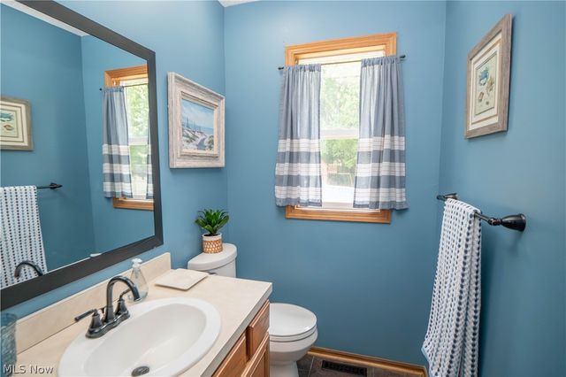 11032 Titus Avenue NW, Uniontown, OH 44685