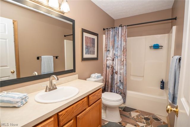 11032 Titus Avenue NW, Uniontown, OH 44685