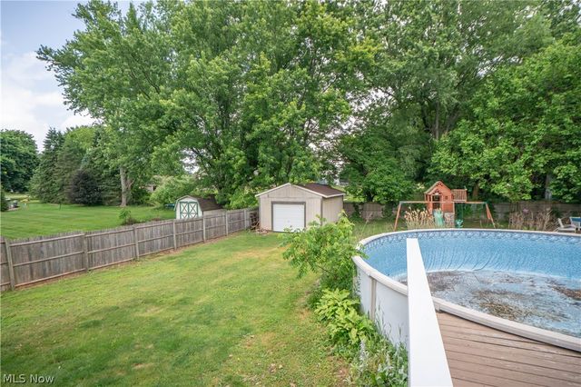 11032 Titus Avenue NW, Uniontown, OH 44685