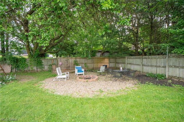 11032 Titus Avenue NW, Uniontown, OH 44685