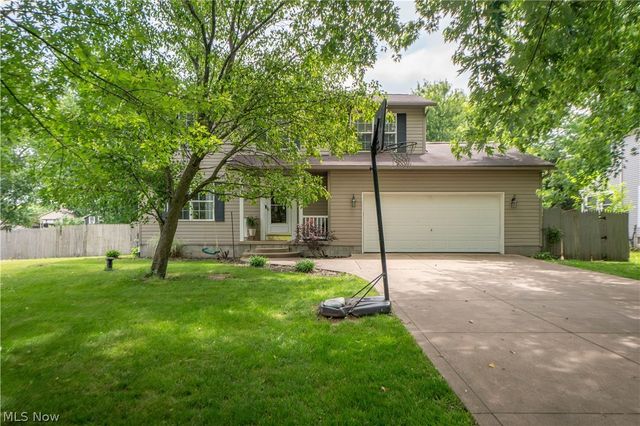 11032 Titus Avenue NW, Uniontown, OH 44685