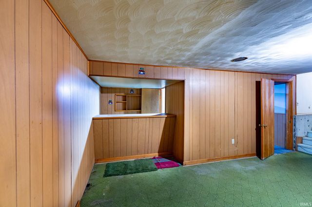 1916 E Hively Avenue, Elkhart, IN 46516