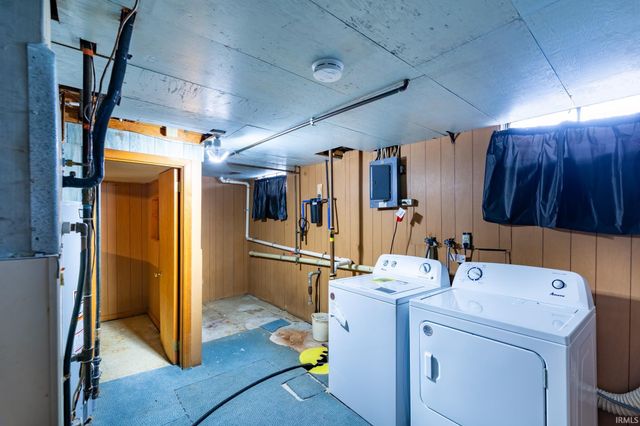 1916 E Hively Avenue, Elkhart, IN 46516