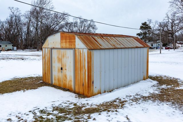 1916 E Hively Avenue, Elkhart, IN 46516