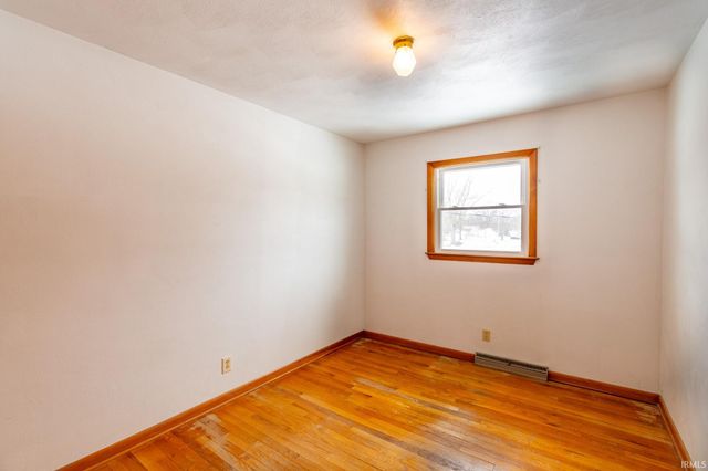 1916 E Hively Avenue, Elkhart, IN 46516