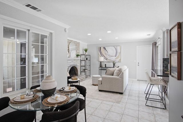 7006 Bridgeport Cir, Stockton, CA 95207