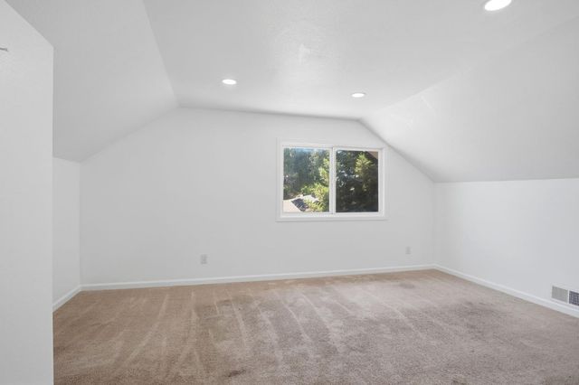7006 Bridgeport Cir, Stockton, CA 95207