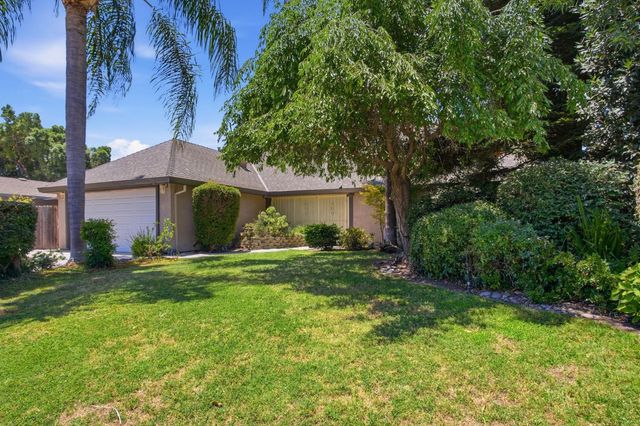 7006 Bridgeport Cir, Stockton, CA 95207