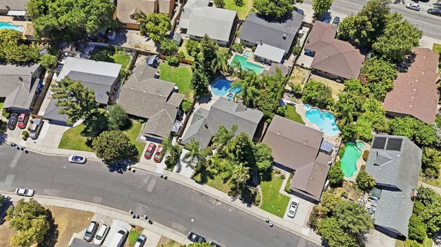 7006 Bridgeport Cir, Stockton, CA 95207