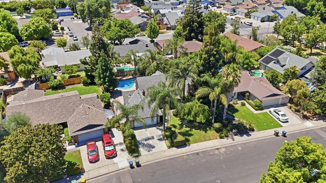 7006 Bridgeport Cir, Stockton, CA 95207