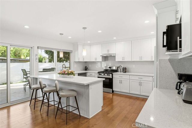 7544 Owens Street, Tujunga, CA 91042