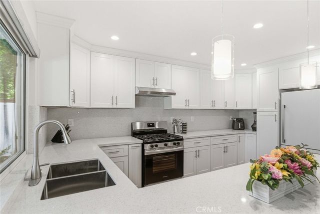 7544 Owens Street, Tujunga, CA 91042