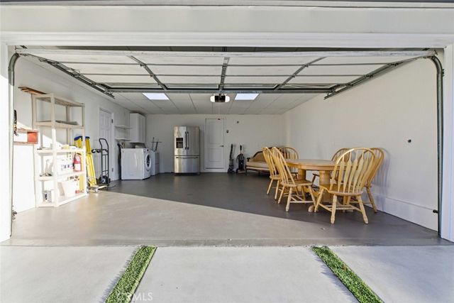 7544 Owens Street, Tujunga, CA 91042