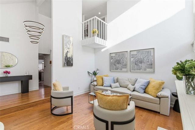 7544 Owens Street, Tujunga, CA 91042