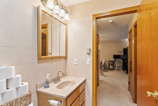 93 Center Depot Rd 55, Charlton, MA 01507
