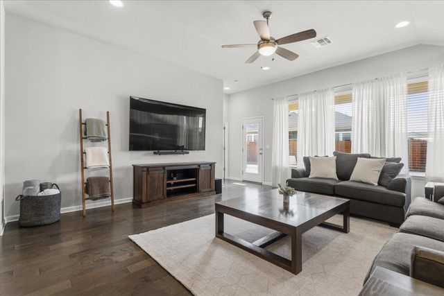 7909 Bestride BND, Austin, TX 78744