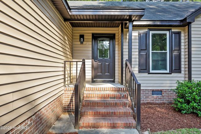 202 N Pointe Drive, Goldsboro, NC 27530
