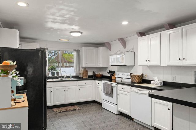 169 PINE LN, Selinsgrove, PA 17870