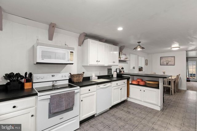 169 PINE LN, Selinsgrove, PA 17870