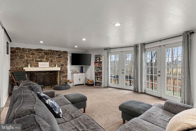 169 PINE LN, Selinsgrove, PA 17870