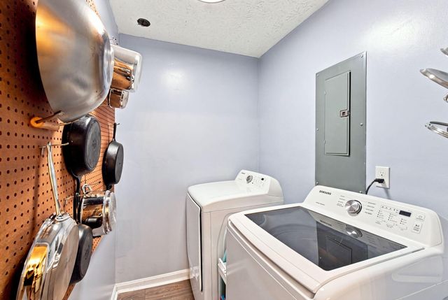 1288 Cherbourg Road, Lexington, KY 40504