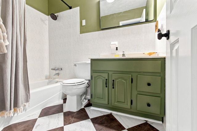 1288 Cherbourg Road, Lexington, KY 40504