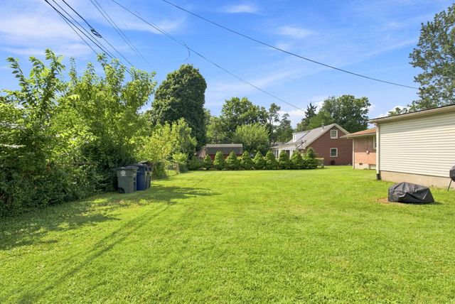 1288 Cherbourg Road, Lexington, KY 40504